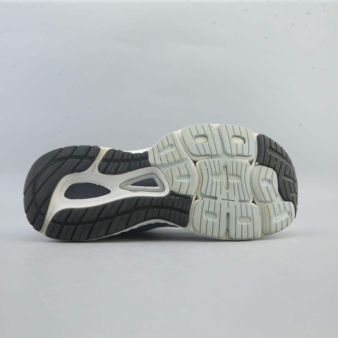 NEW BALANCE 880V9