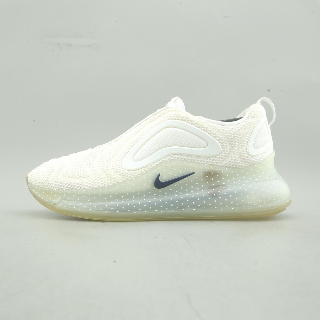 NIKE  AIR MAX 720