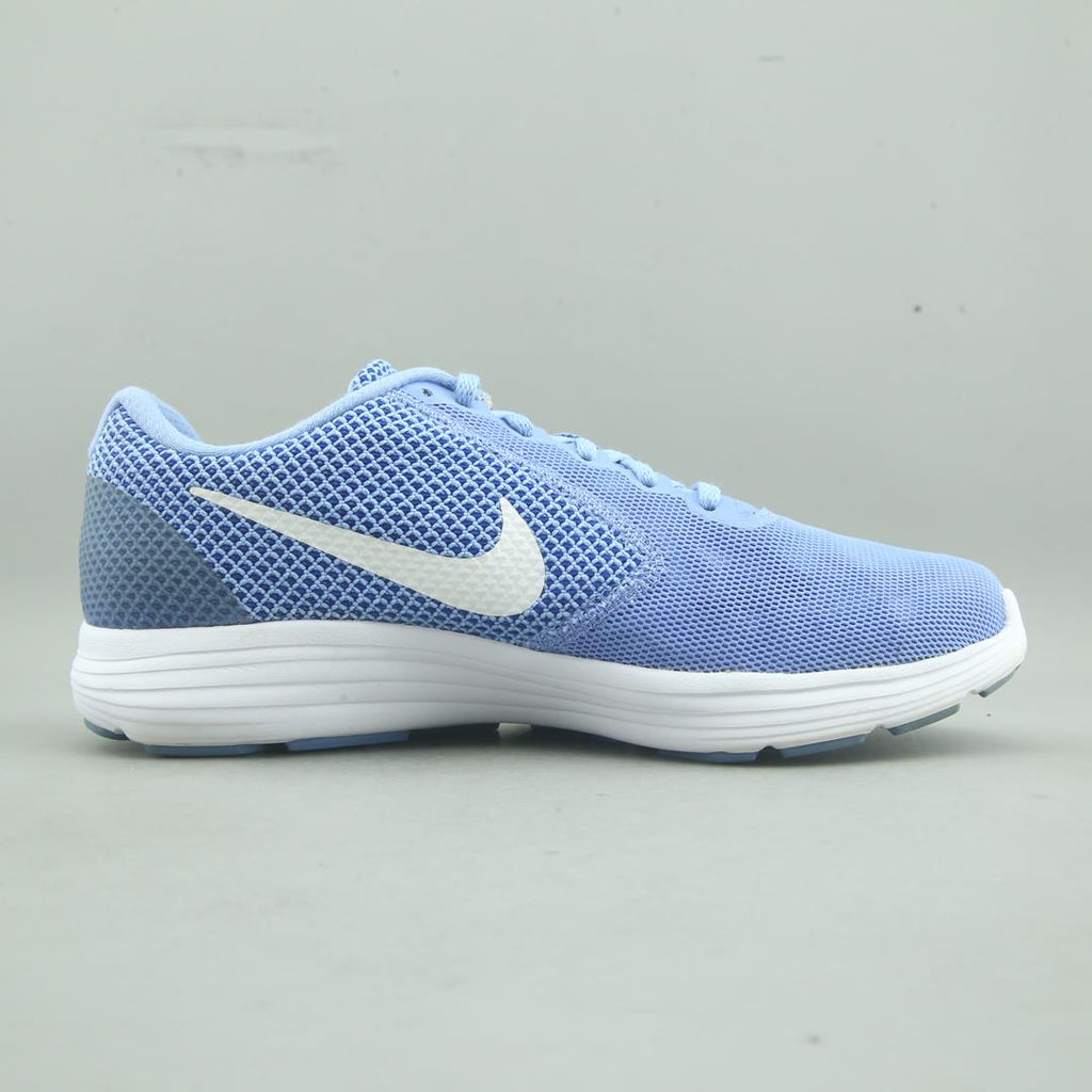 NIKE REVOLUTION 3