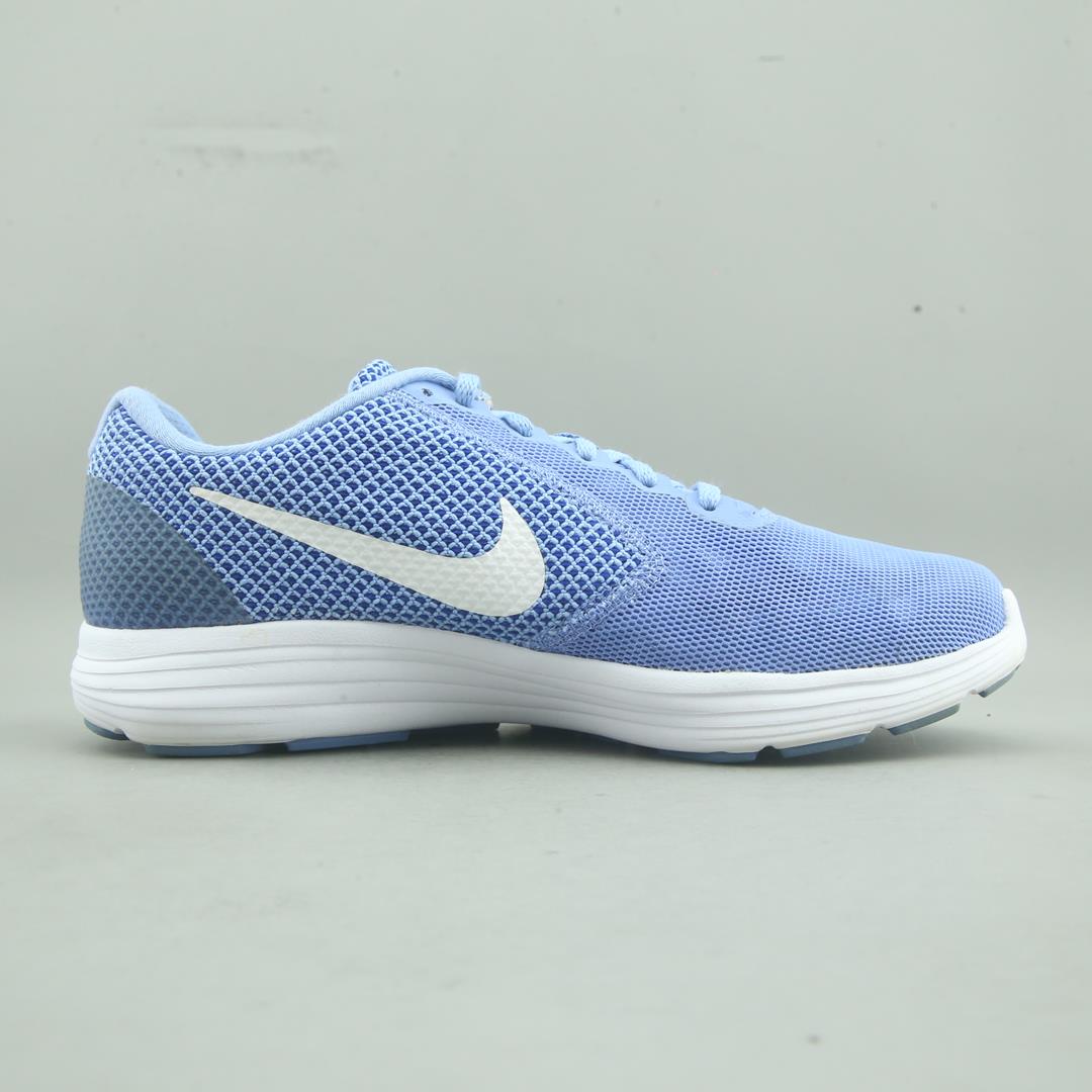 NIKE REVOLUTION 3