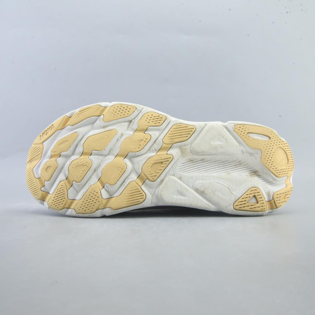 HOKA ONE ONE CLIFTON 9