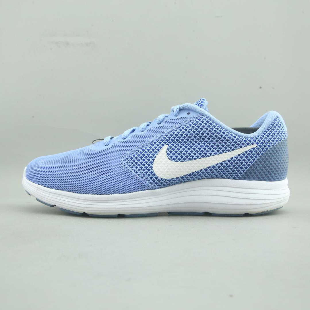 NIKE REVOLUTION 3