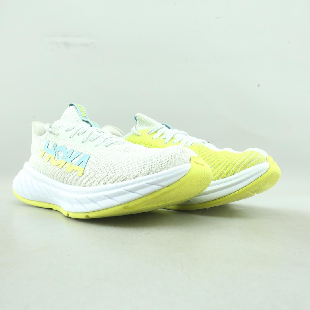 HOKA ONE ONE CARBON X 3