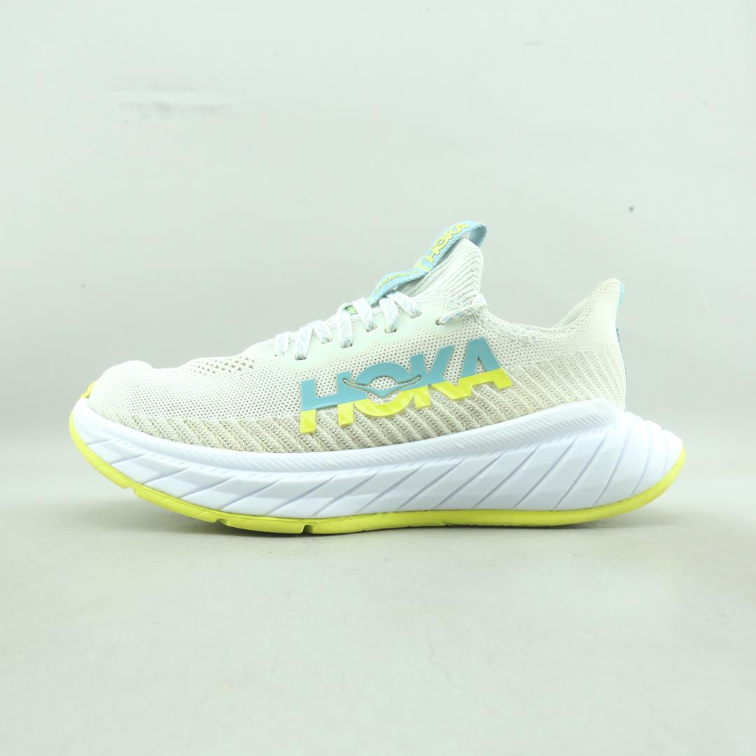 HOKA ONE ONE CARBON X 3