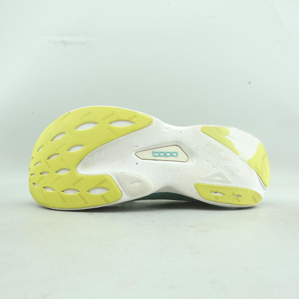 TOPO ATHLETIC SPECTER